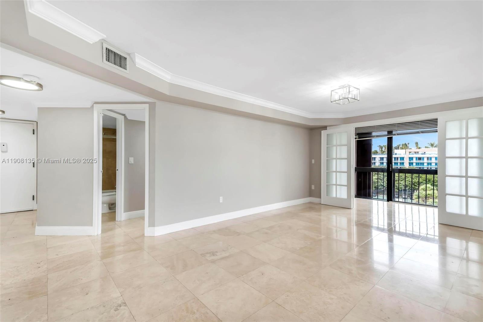 BRICKELL BAY CLUB CONDO - Residential Lease