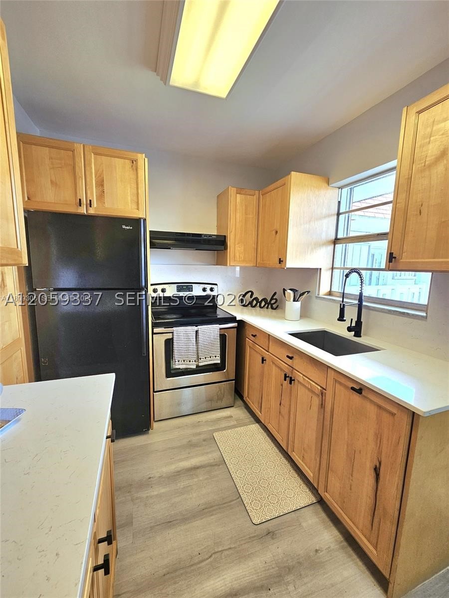 PARK SOUTH SEVEN INC COND - Residential