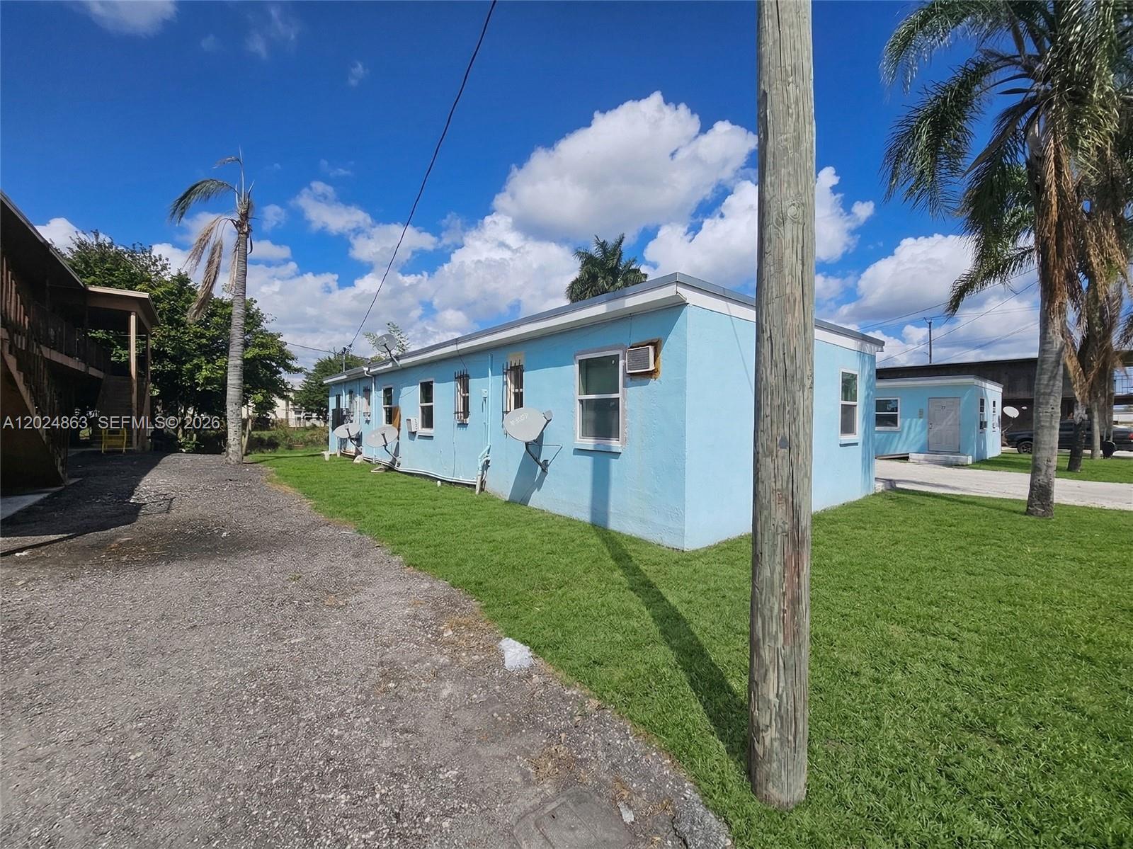 ROYAL PALM - Residential Income