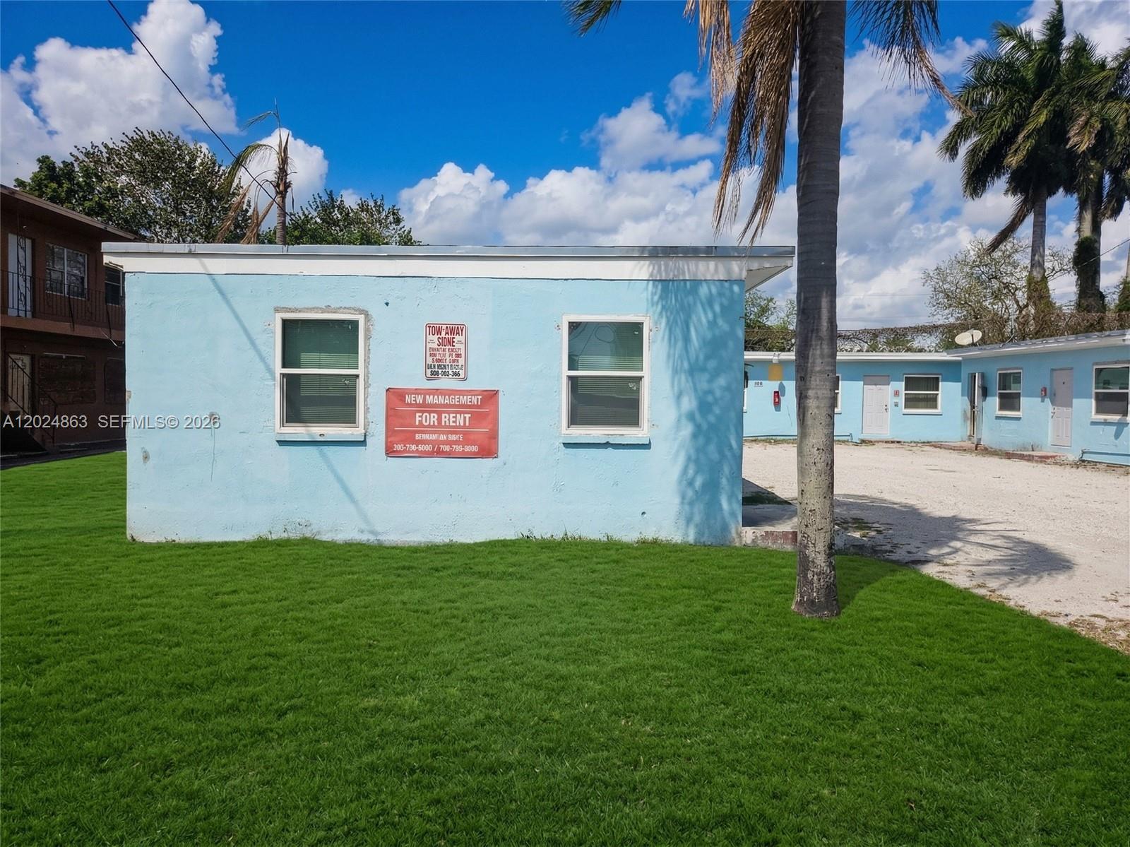 ROYAL PALM - Residential Income