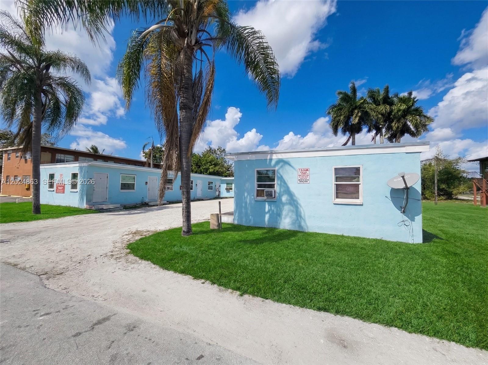 ROYAL PALM - Residential Income