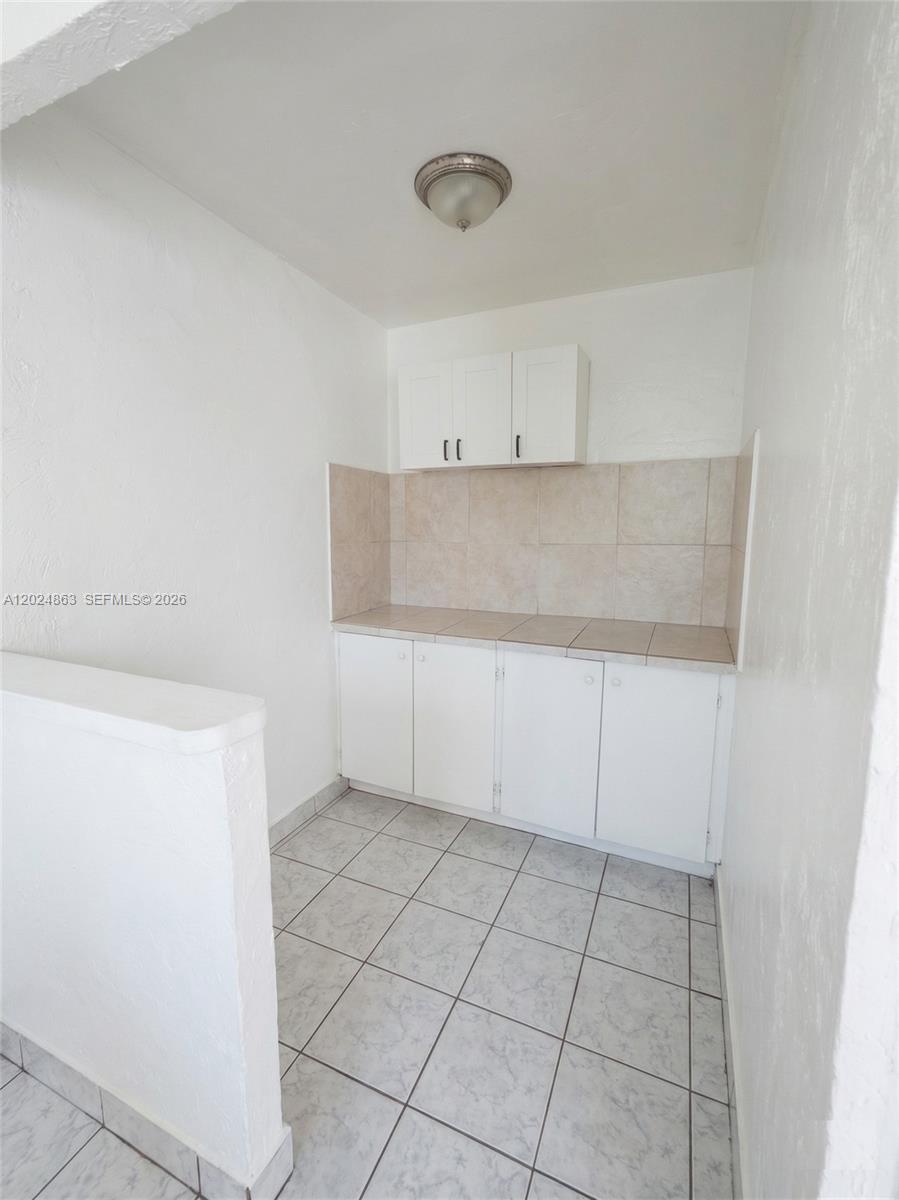 ROYAL PALM - Residential Income