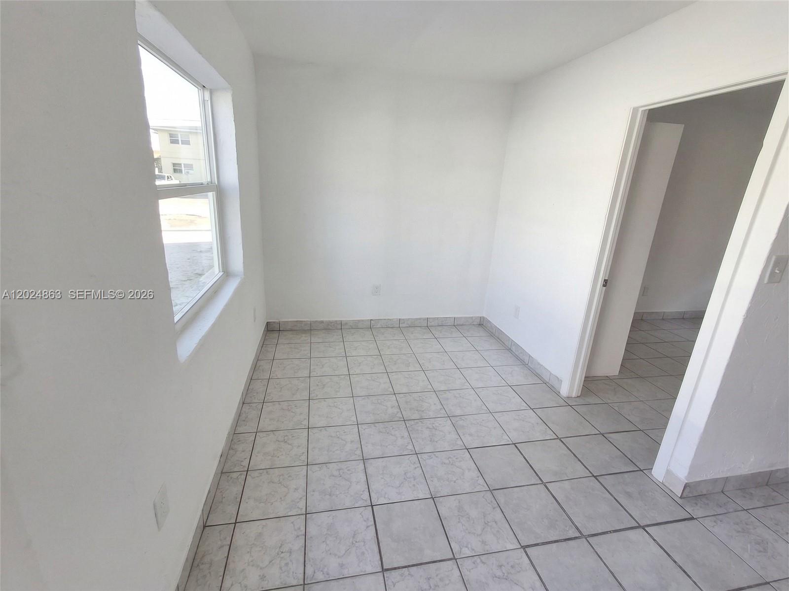 ROYAL PALM - Residential Income
