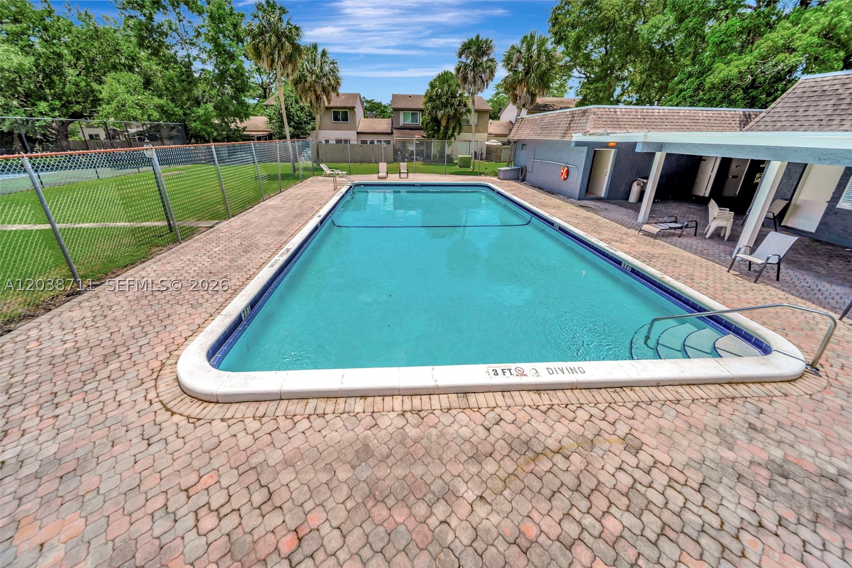 APPLE CREEK - Residential