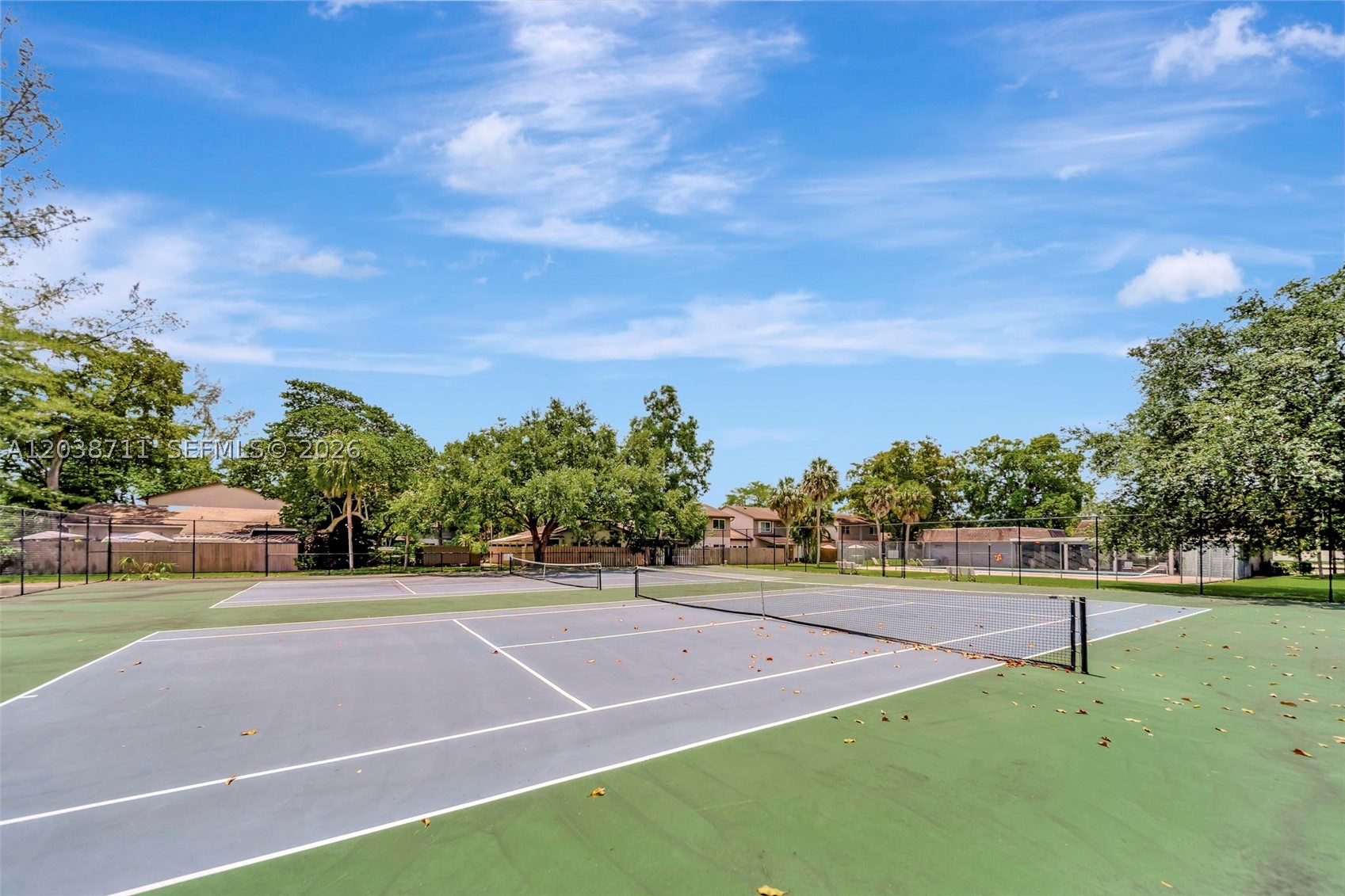 APPLE CREEK - Residential
