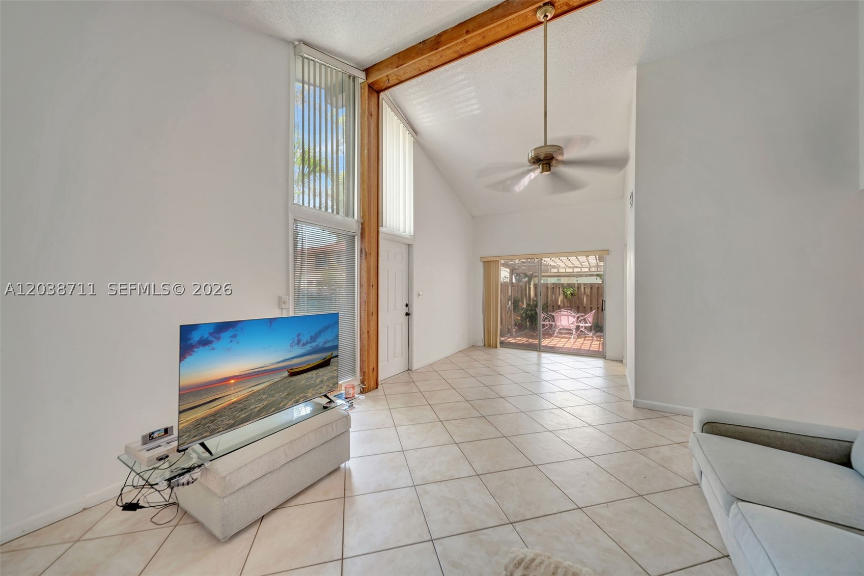 APPLE CREEK - Residential