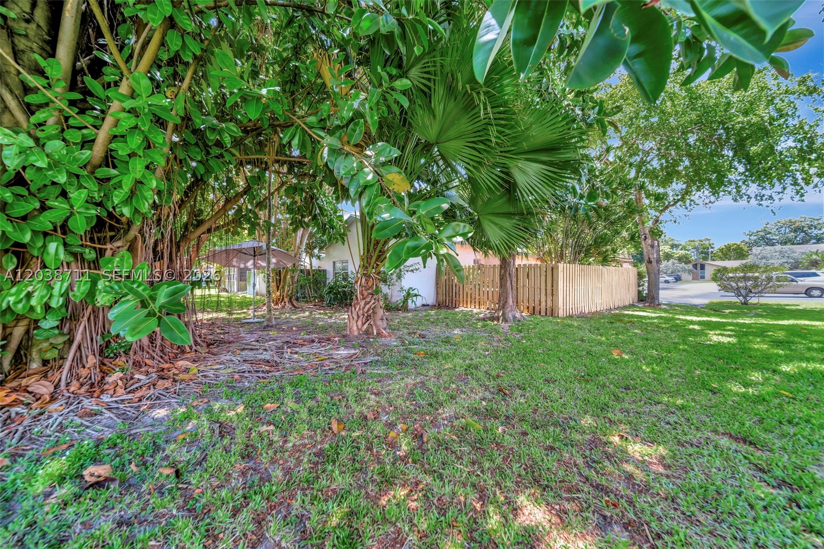 APPLE CREEK - Residential
