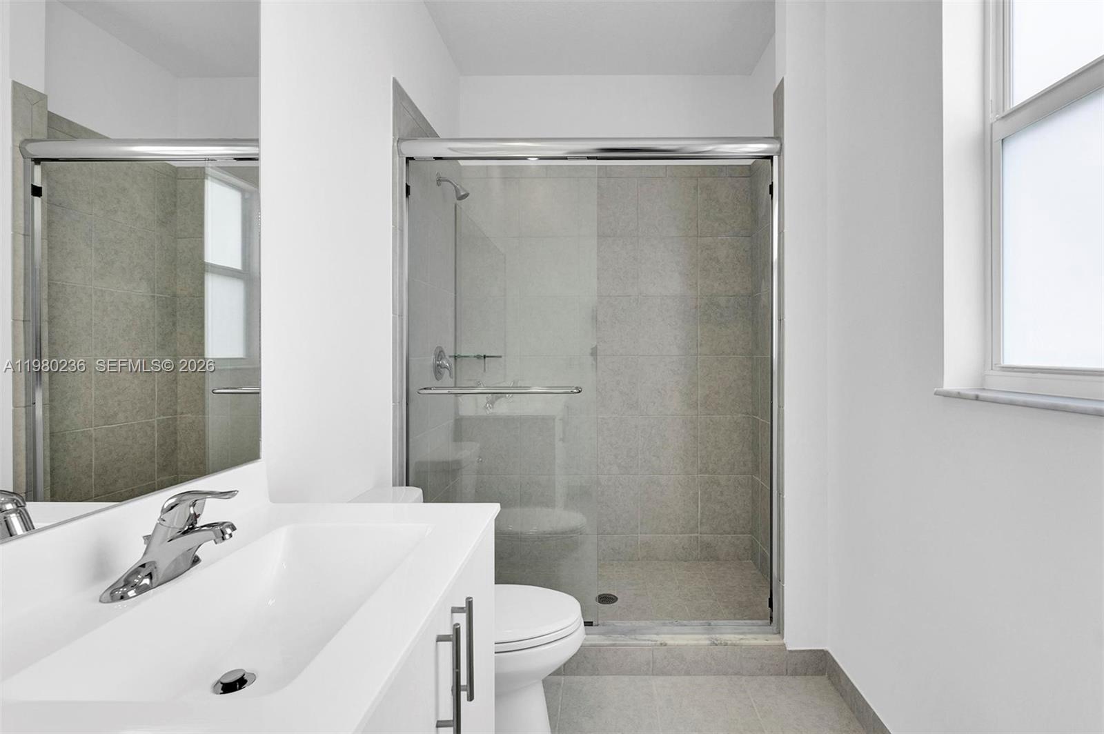 WYNDHAM LAKES PLAZA - Residential