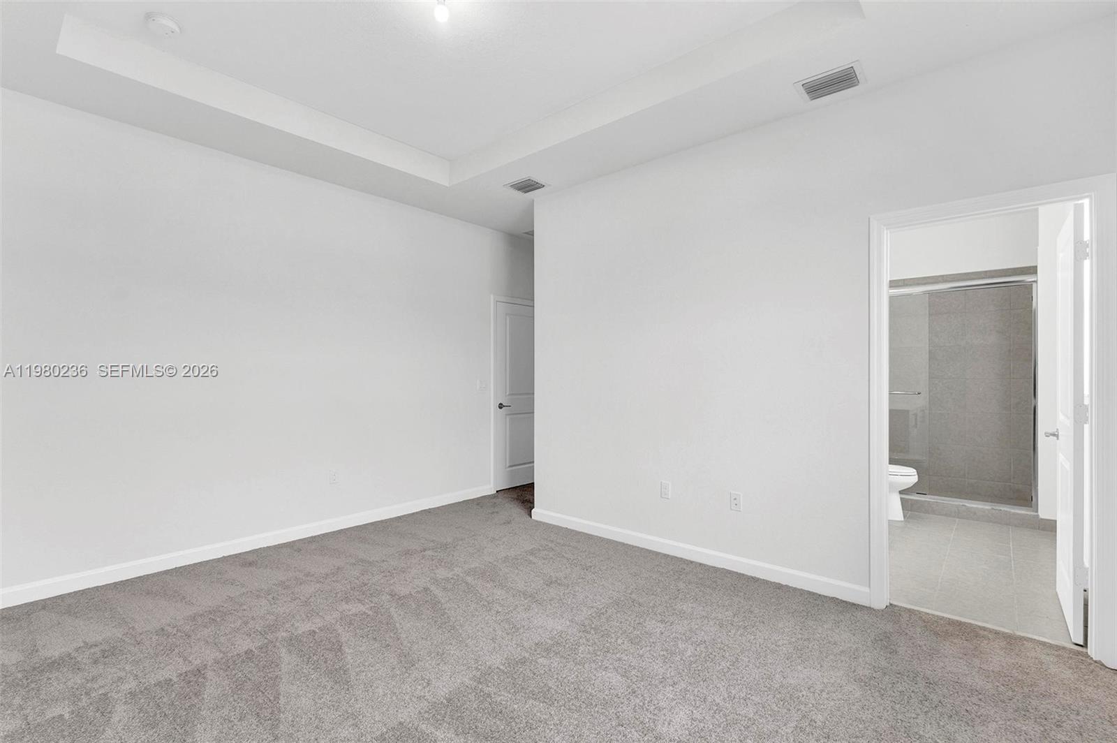 WYNDHAM LAKES PLAZA - Residential