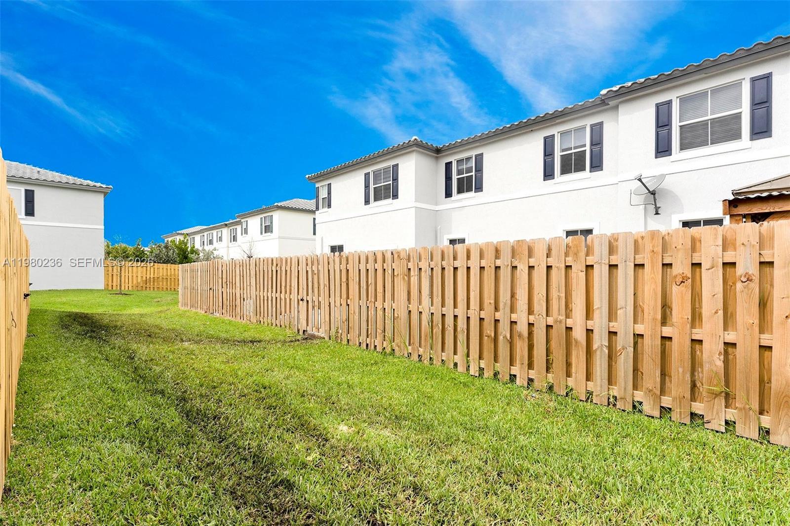 WYNDHAM LAKES PLAZA - Residential