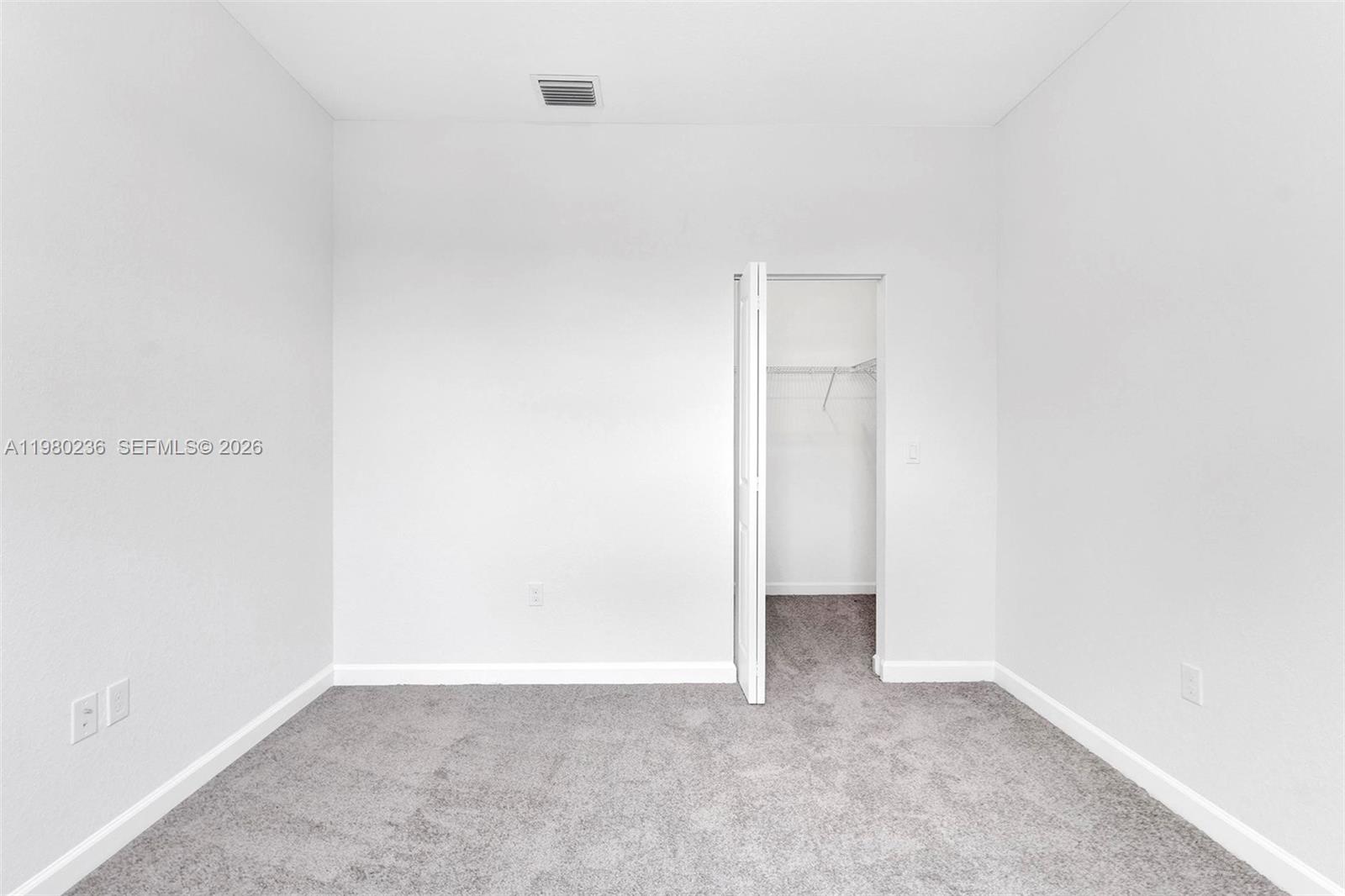 WYNDHAM LAKES PLAZA - Residential