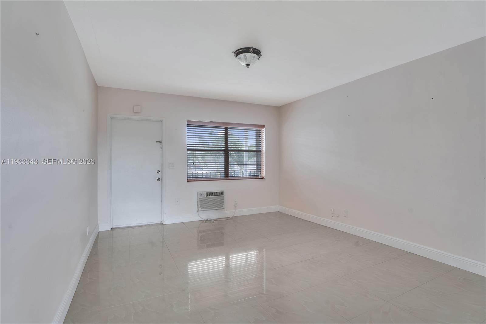 PEMBROKE HOUSE CONDO - Residential