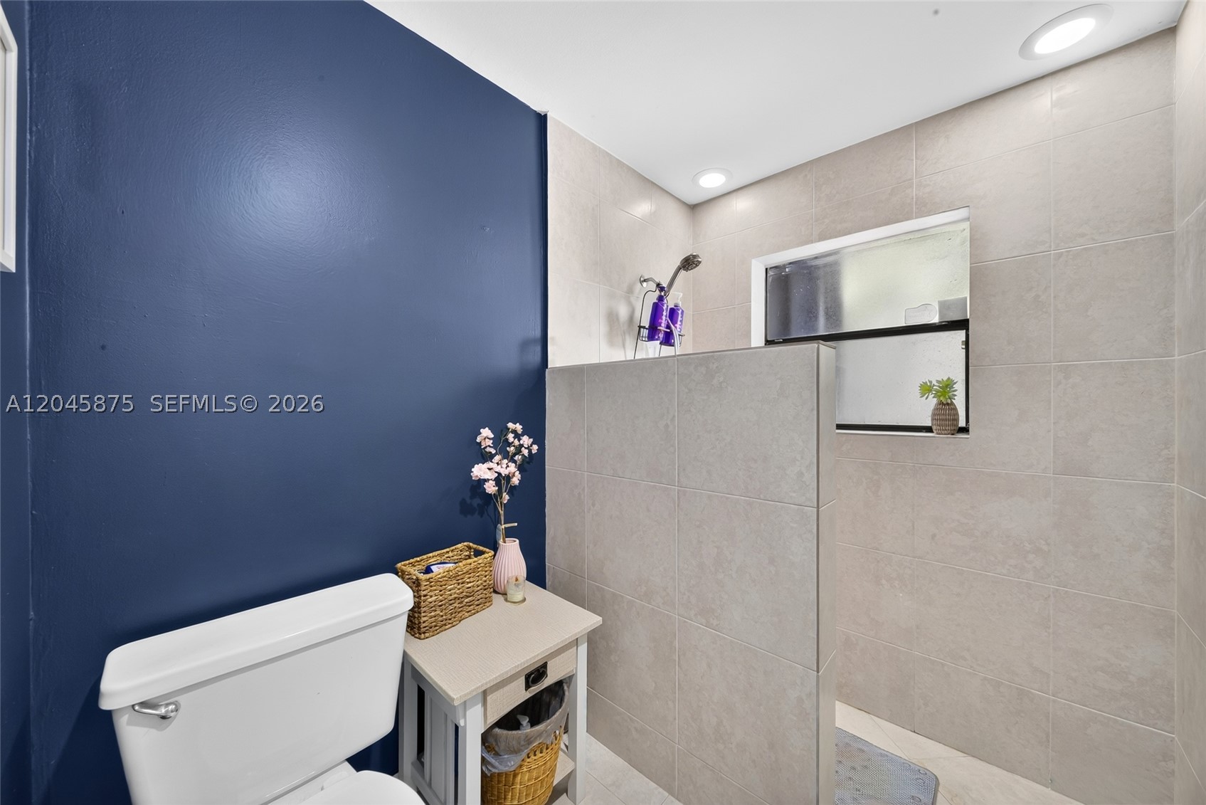 LAKES OF THE MEADOW SEC 1 - Residential