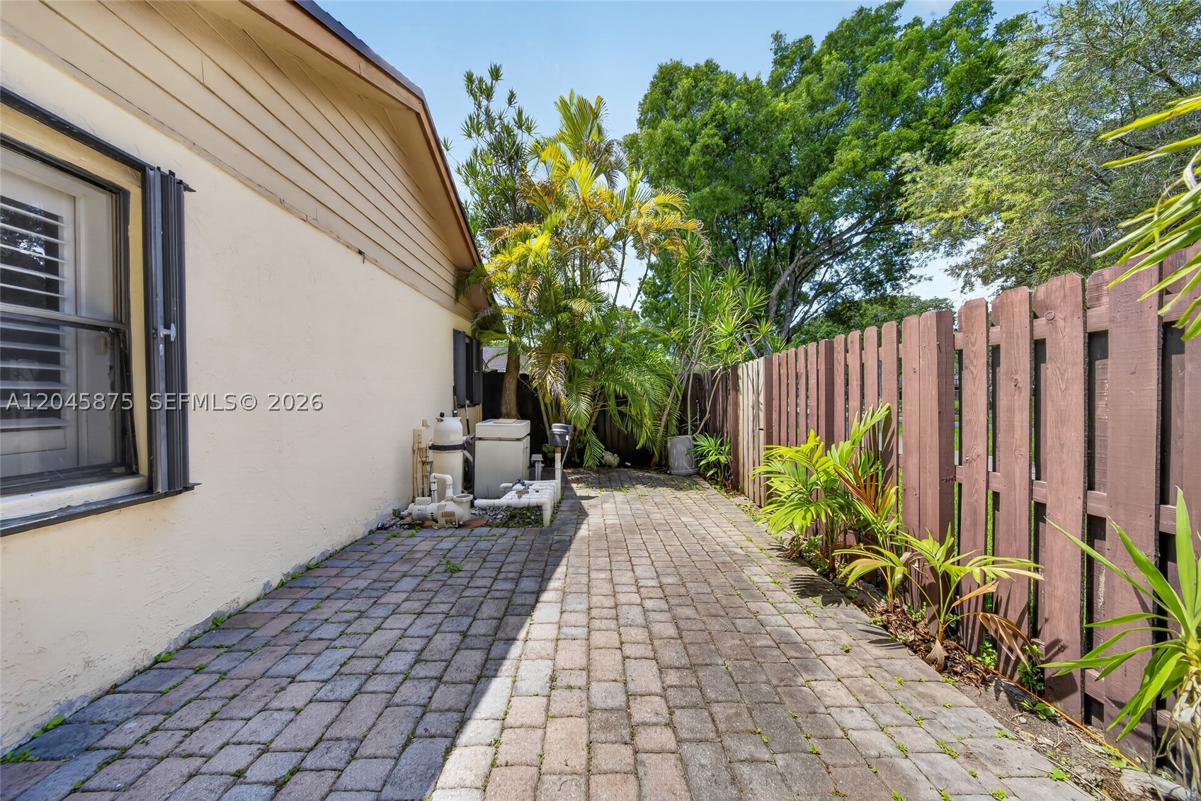 LAKES OF THE MEADOW SEC 1 - Residential