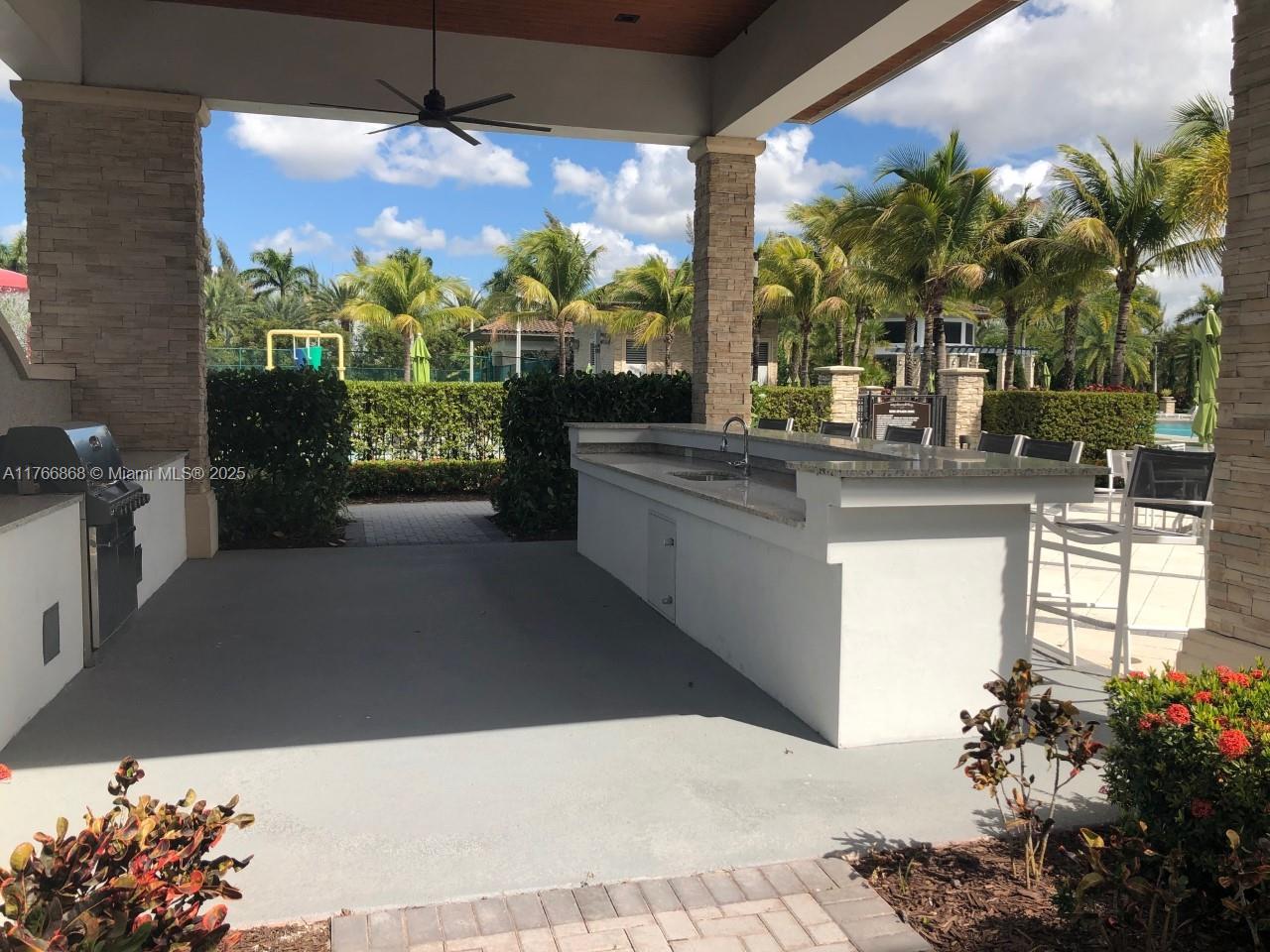 ST MAARTEN AT GRAND BAY C - Residential Lease