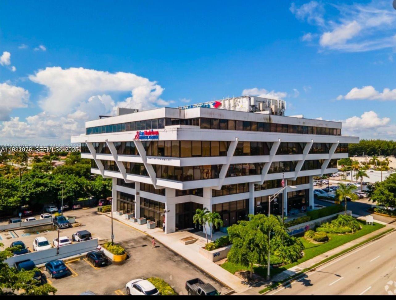 this beautiful office has medical use already the utilities included in the rent plenty of parking and owner is will to negotiate price and build is 24 hour access.
