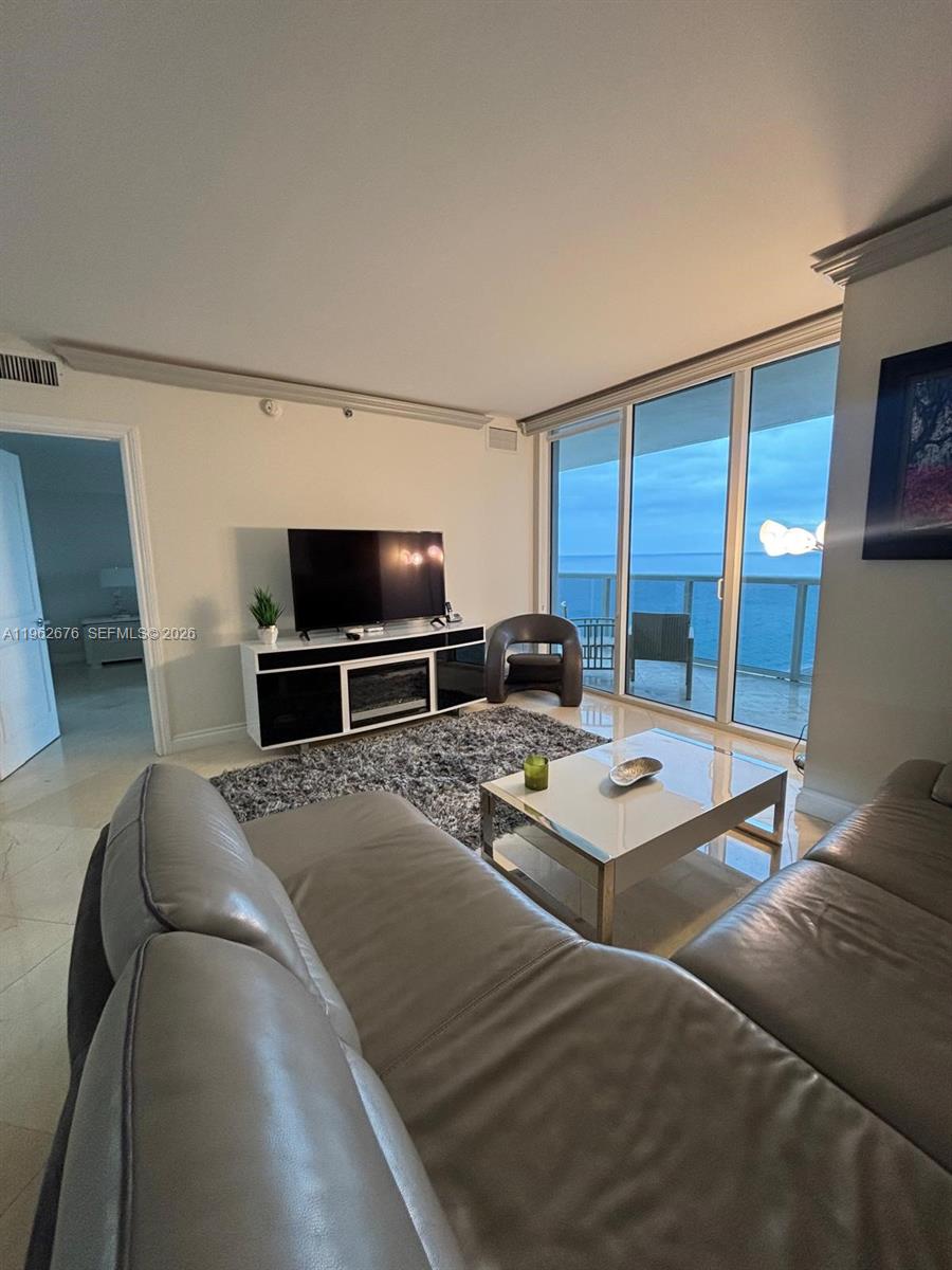 BEACH CLUB TWO CONDO - Residential Lease