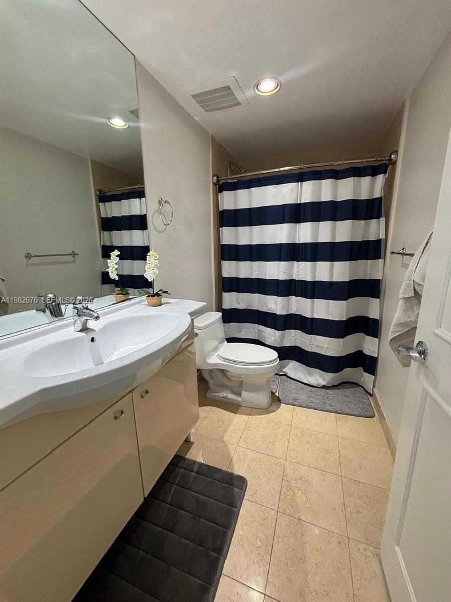 BEACH CLUB TWO CONDO - Residential Lease