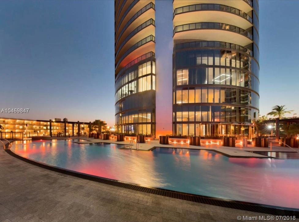 18555 COLLINS AVENUE COND - Residential