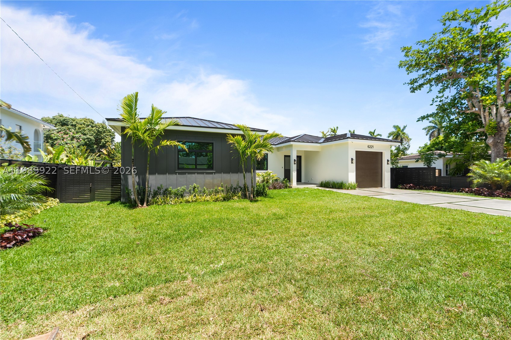 CAMBRIDGE LAWNS - Residential