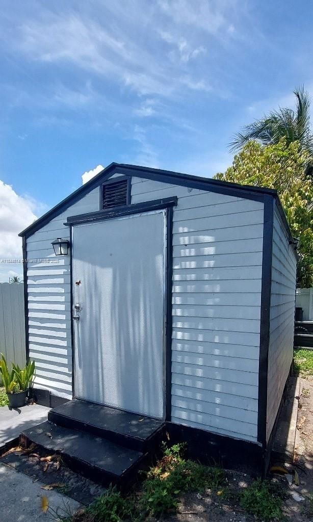 HIALEAH HEIGHTS - Residential