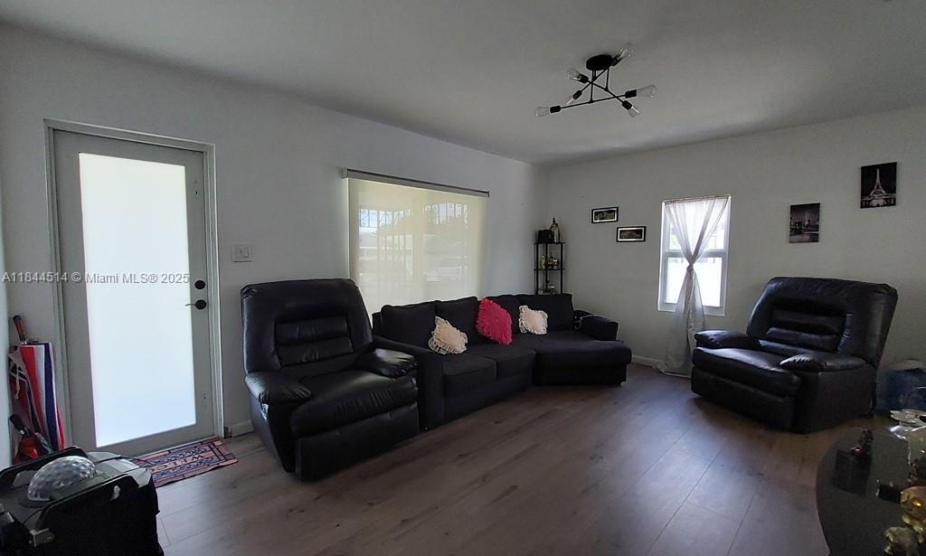 HIALEAH HEIGHTS - Residential