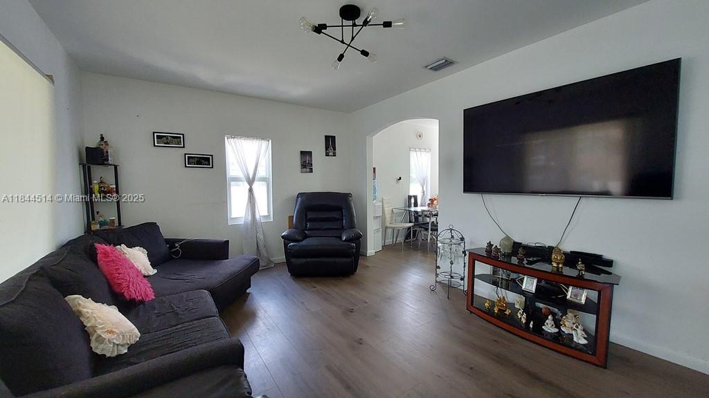 HIALEAH HEIGHTS - Residential