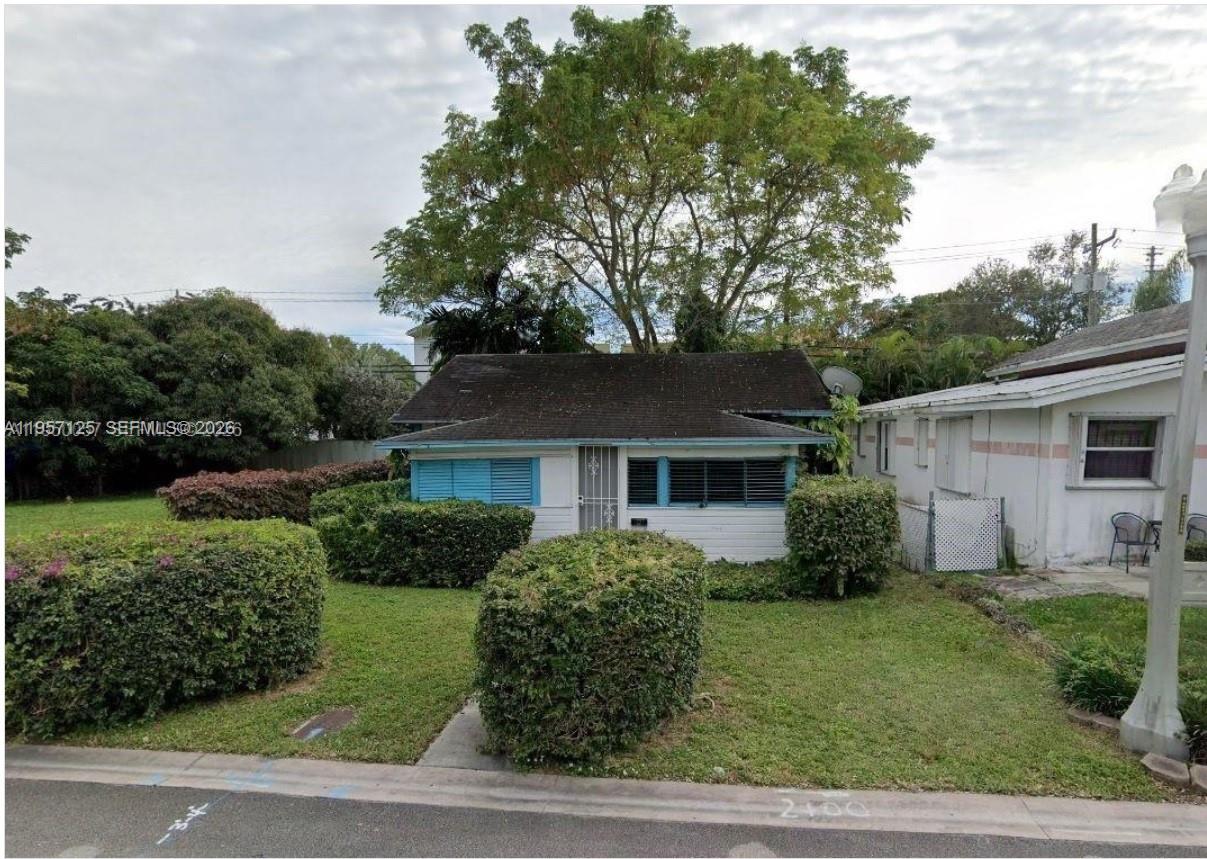 Exceptional 4,500 sq. ft. vacant lot in the heart of Coral Gables, situated within the prestigious MacFarlane Homestead Historic District. This prime parcel is being sold with demolition permits ready to be submitted for approval, streamlining the process for a brand-new custom single-family residence. An outstanding opportunity for developers, investors, or end-users to design a modern home in one of the city's most historic and sought-after neighborhoods. Ideally located just minutes from Coconut Grove, Merrick Park, and US-1, offering easy access to top-rated schools and fine dining. Build your dream home in a high-demand area with proven resale value.