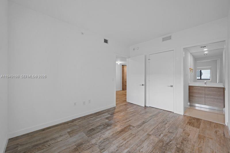 PARAISO BAY CONDO - Residential