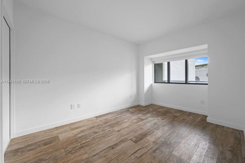 PARAISO BAY CONDO - Residential