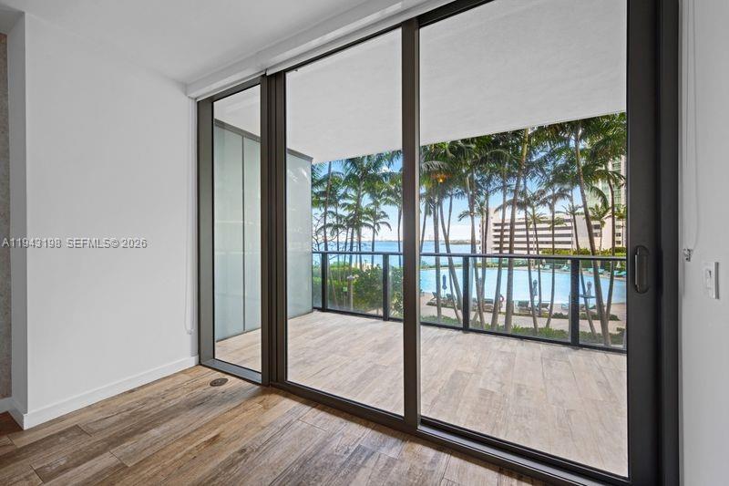 PARAISO BAY CONDO - Residential
