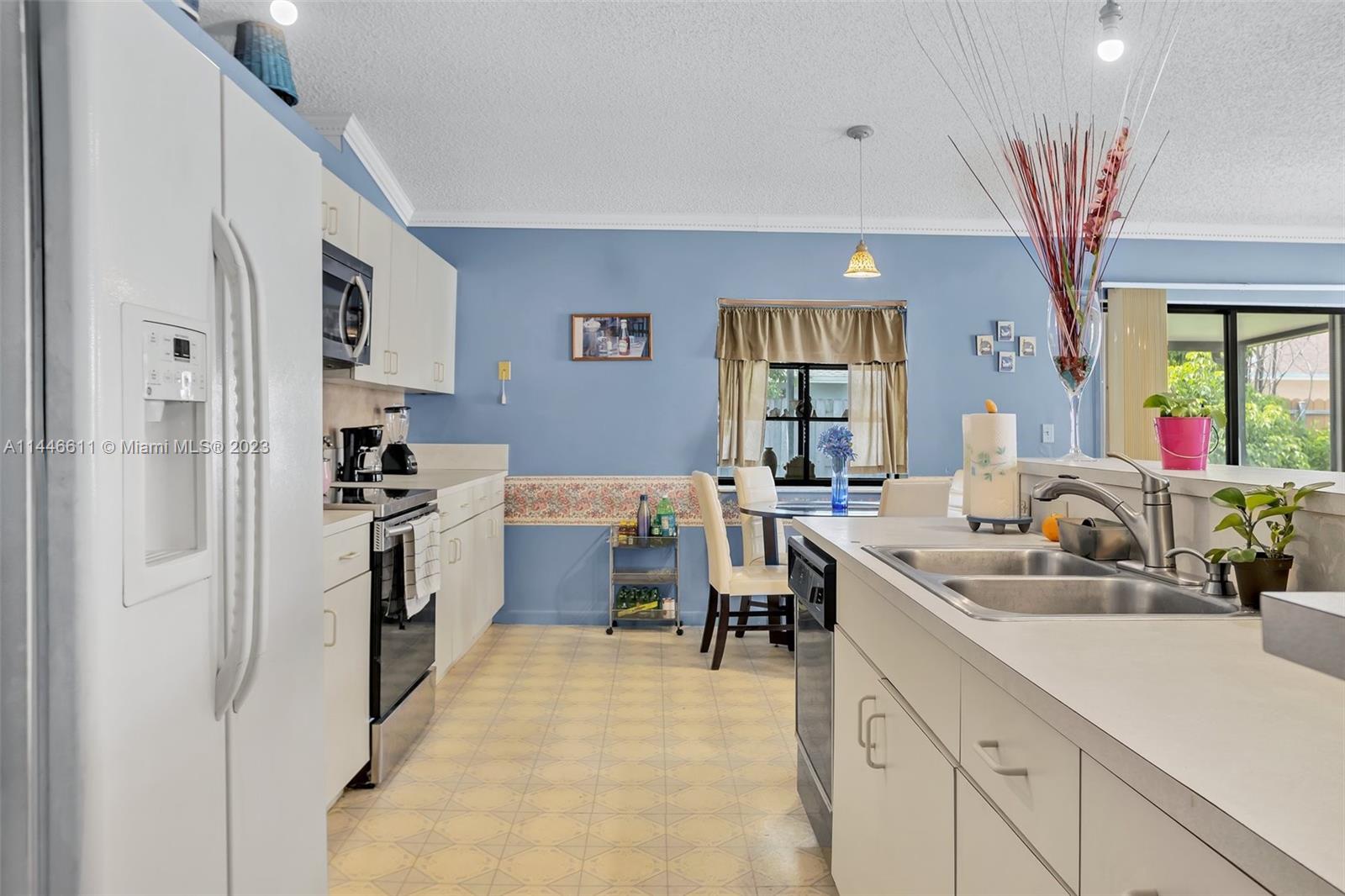 HOMES OF LAKE MIRAMAR - Residential
