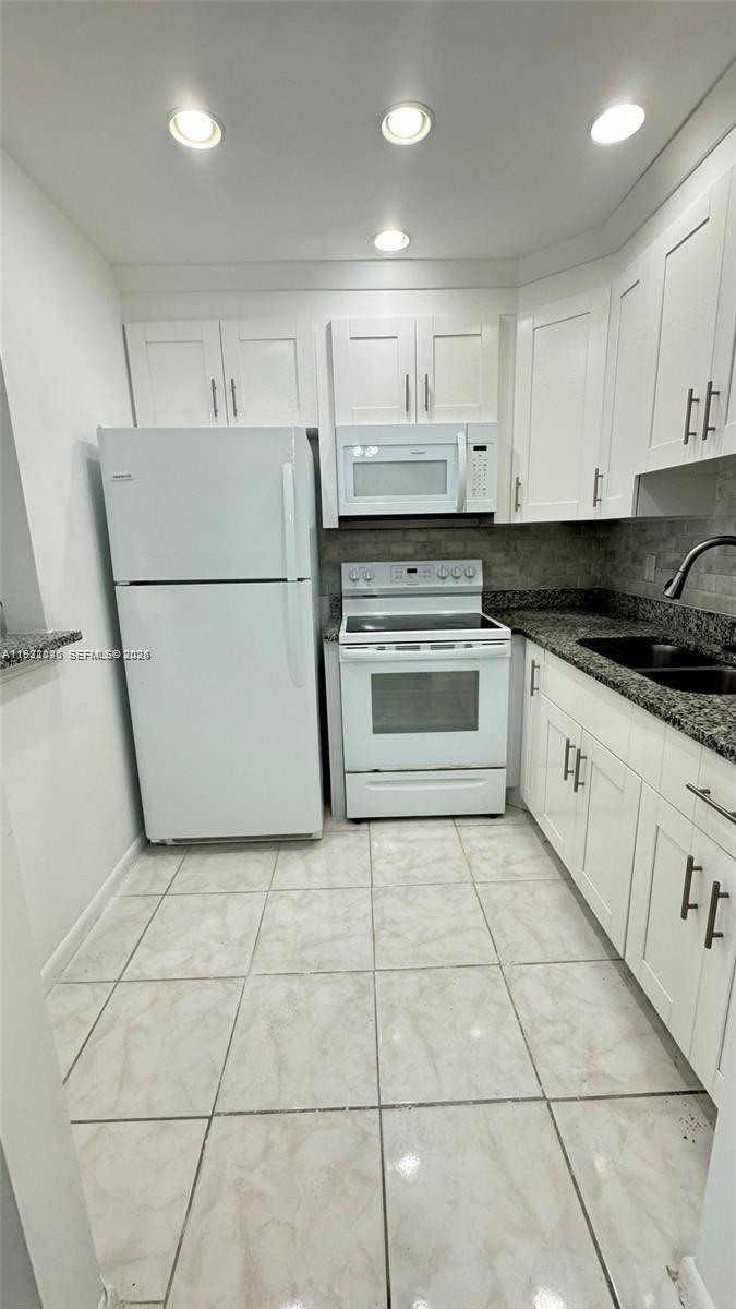 COVENTRY CONDO - Residential
