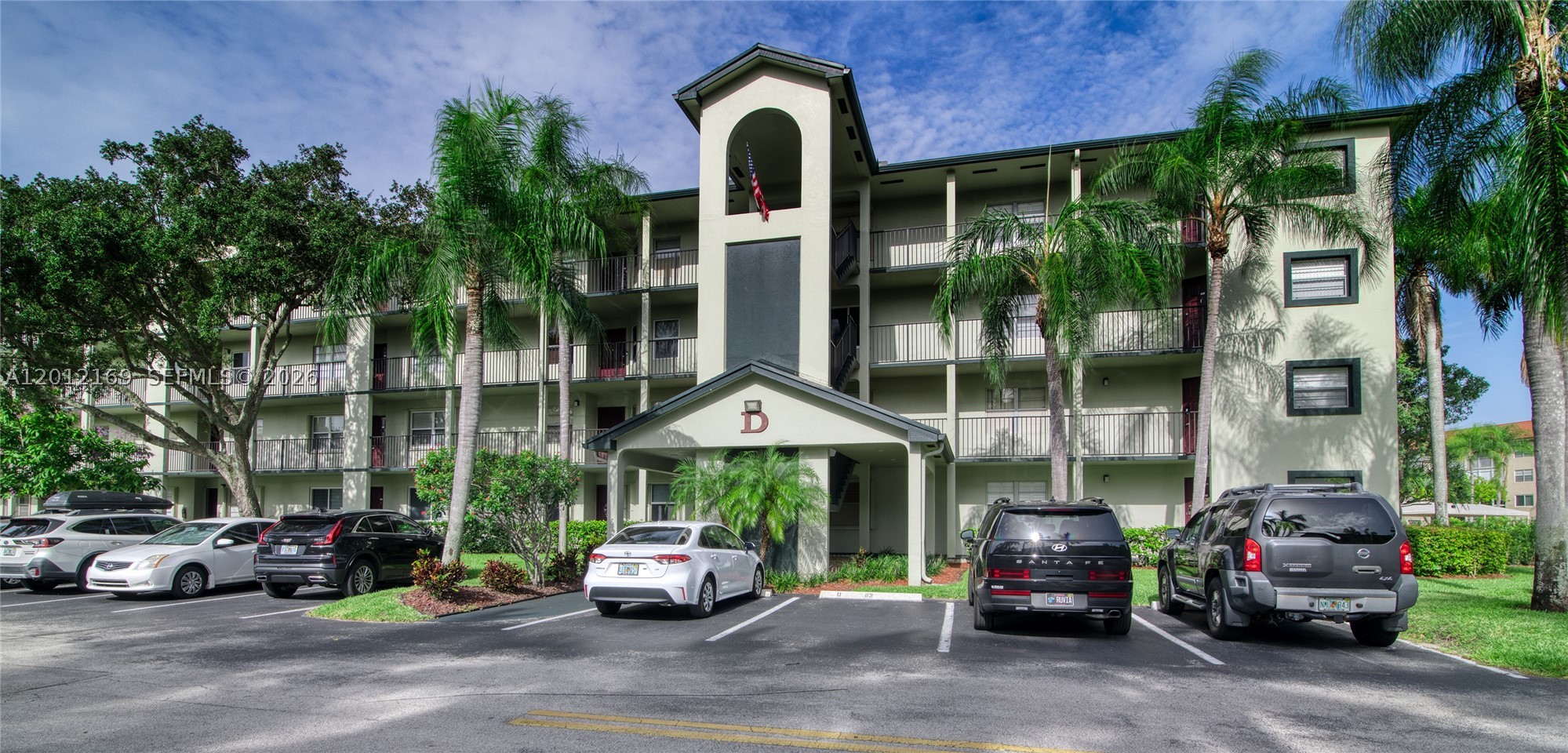 BEST VIEW OF THE LAKE, WELCOME TO AN ACTIVE 55+ ADULT COMMUNITY. NESTLED IN THE WELL SOUGHT OUT 24 HR GATED COMMUNITY ON PINES BLVD. SPACIOUS 2BR 2 BATH UNIT WITH WASHER AND DRYER INSIDE.  WOOD FLOOR THRU OUT AND AN ENCLOSED BALCONY OVER LOOKING THE WIDE SIDE OF THE LAKE.  ENJOY YOUR MORNING BREAKFAST WITH AN EAT-IN KITCHEN AND SEPARATE DINING ROOM.  SPACIOUS KITCHEN WITH LOTS OF CABINETS.  BEDROOMS HAVE WALK-IN CLOSETS WITH A WALK-IN SHOWER IN THE PRIMARY BATHROOM. AMENITIES INCLUDES OUTDOOR POOL, CLUB HEALTH GYM, WAVE POOL, DANCE AND EXERCISE STUDIO 7 DAYS A WEEK. FREE SHUTTLE BUS SERVICE AT YOUR BUILDING DAILY FOR ERRANDS TO YOUR DOCTOR OFFICE, PHARMARCY, GROCERIES, 2 NEARBY MALLS, HOSPITALS AND MORE. MULTI-MILLION DOLLAR CLUBHOUSE WITH FREE MOVIES, DISCOUNTED BROADWAY SHOWS, SAUNA, PICKLEBALL, BILLARDS, TENNIS COURTS, GOLFIN, WALKPATHS, BUTTERFLY GARDEN AND SO MUCH MORE. ASSOC FEES INCLUDES, WATER, CATV AND INTERNET.