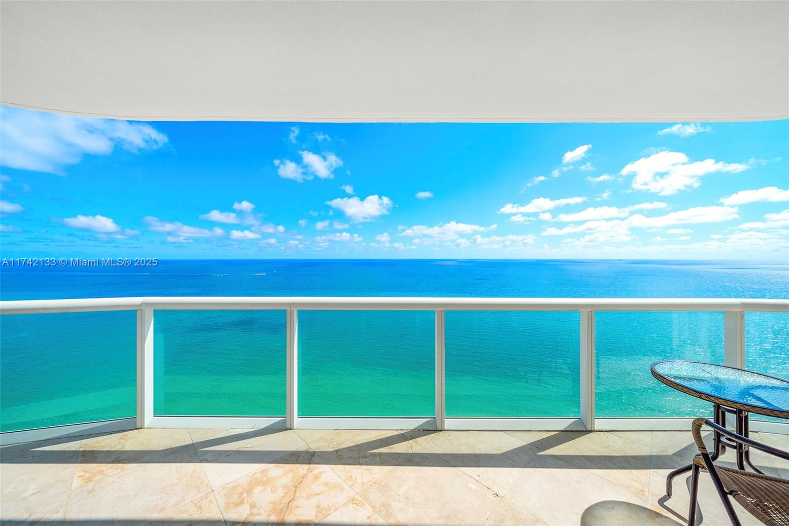 AKOYA CONDO - Residential