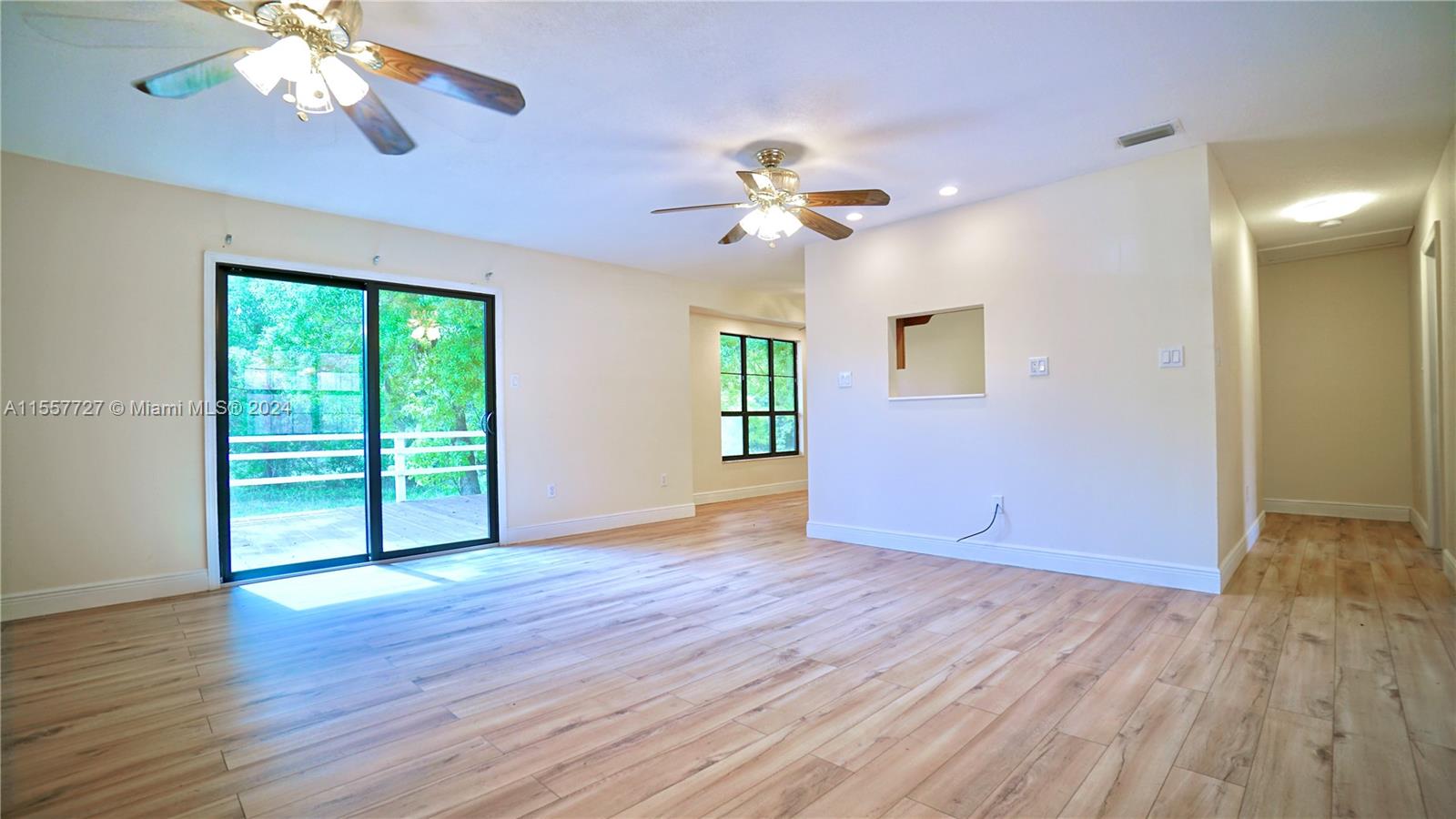 LAKE MONTAZA ESTATES - Residential