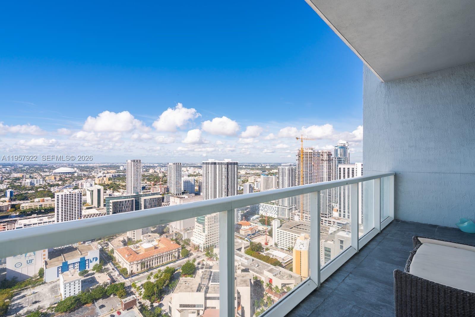 VIZCAYNE SOUTH CONDO - Residential