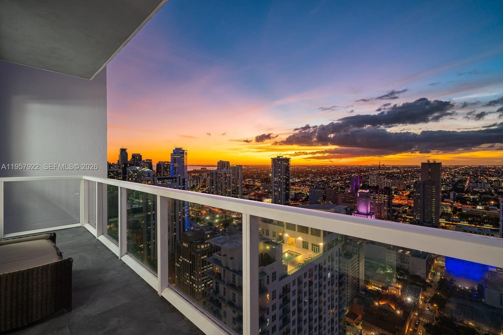 VIZCAYNE SOUTH CONDO - Residential