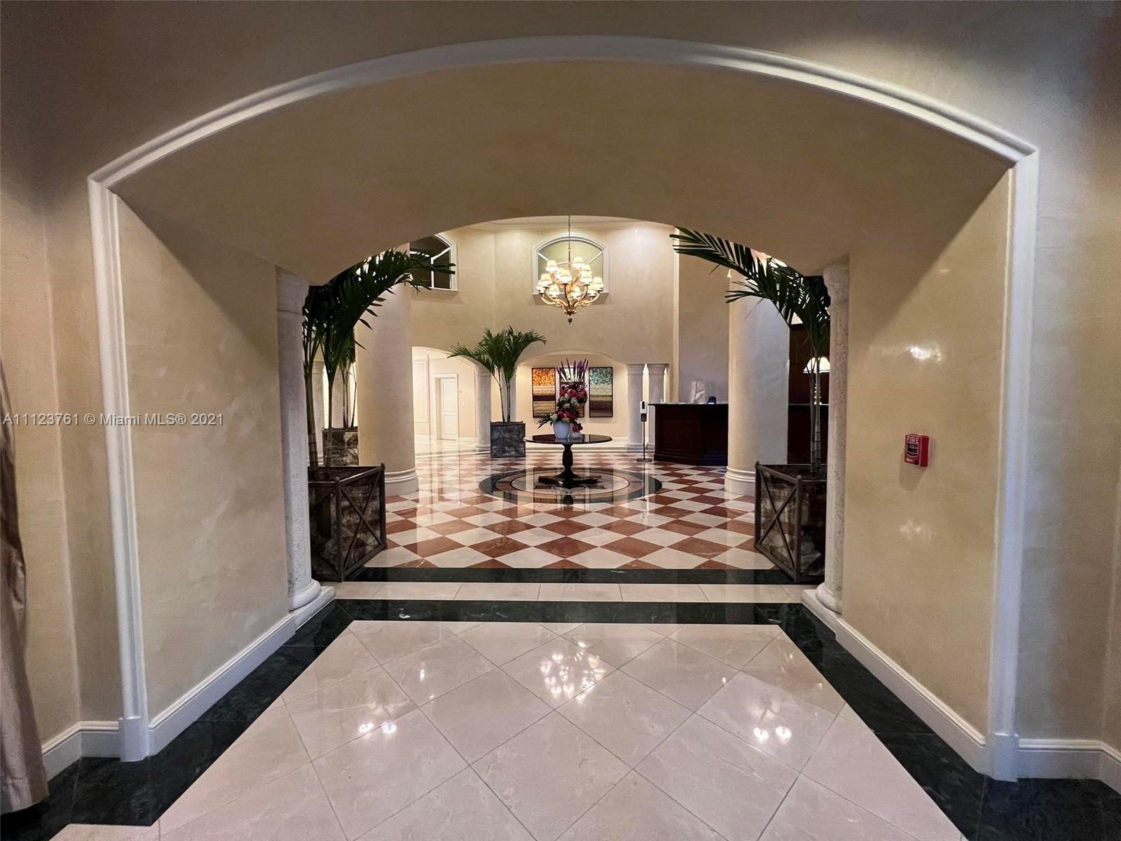 TURNBERRY VLG NO TOWER CO - Residential