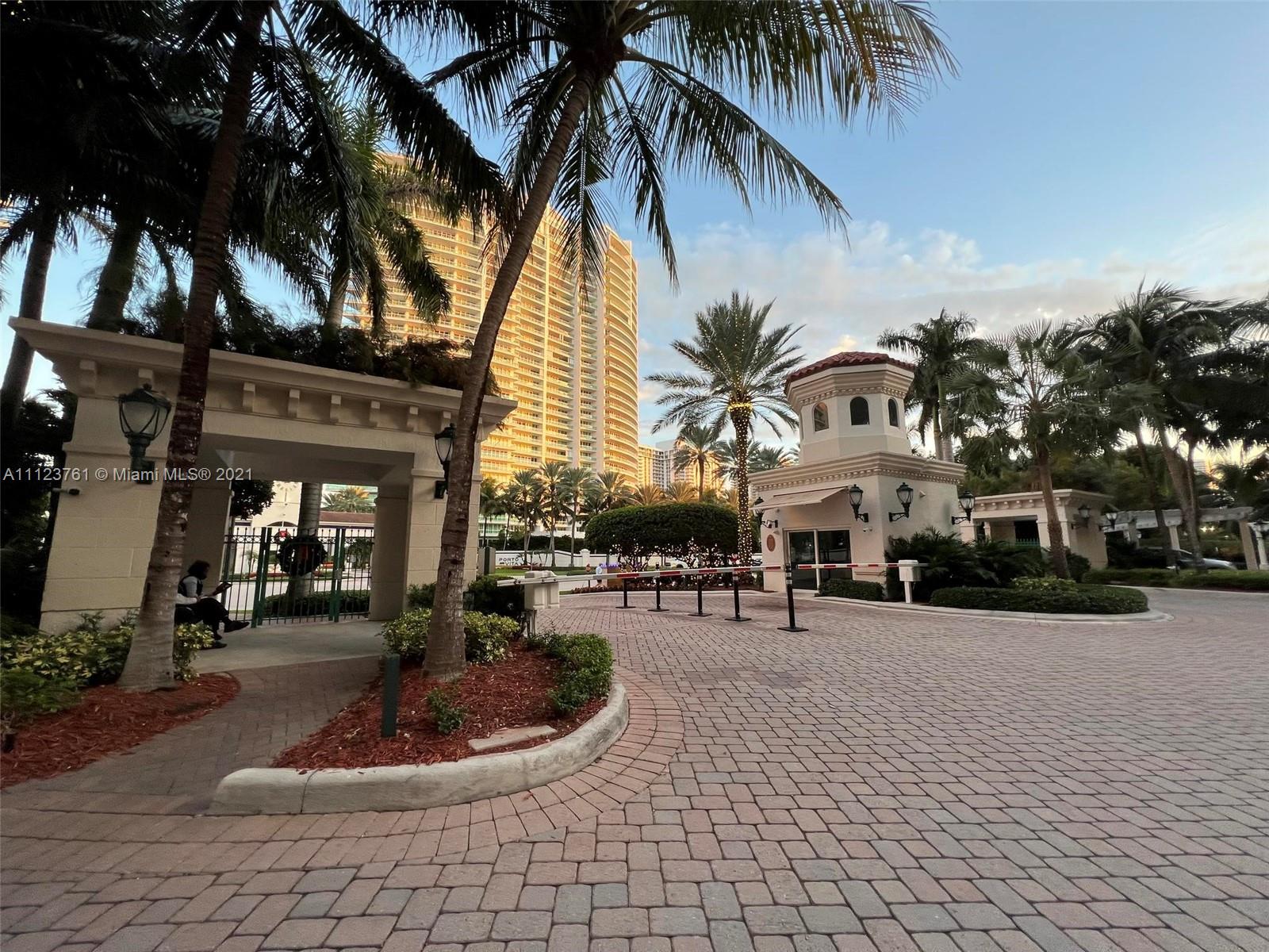 TURNBERRY VLG NO TOWER CO - Residential