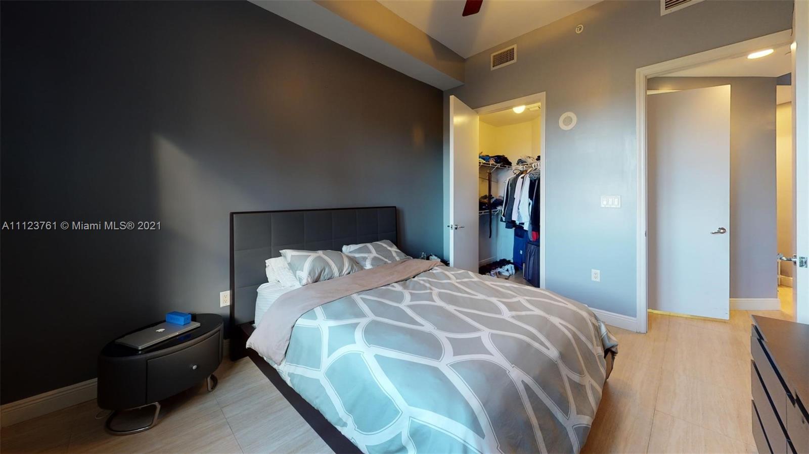 TURNBERRY VLG NO TOWER CO - Residential