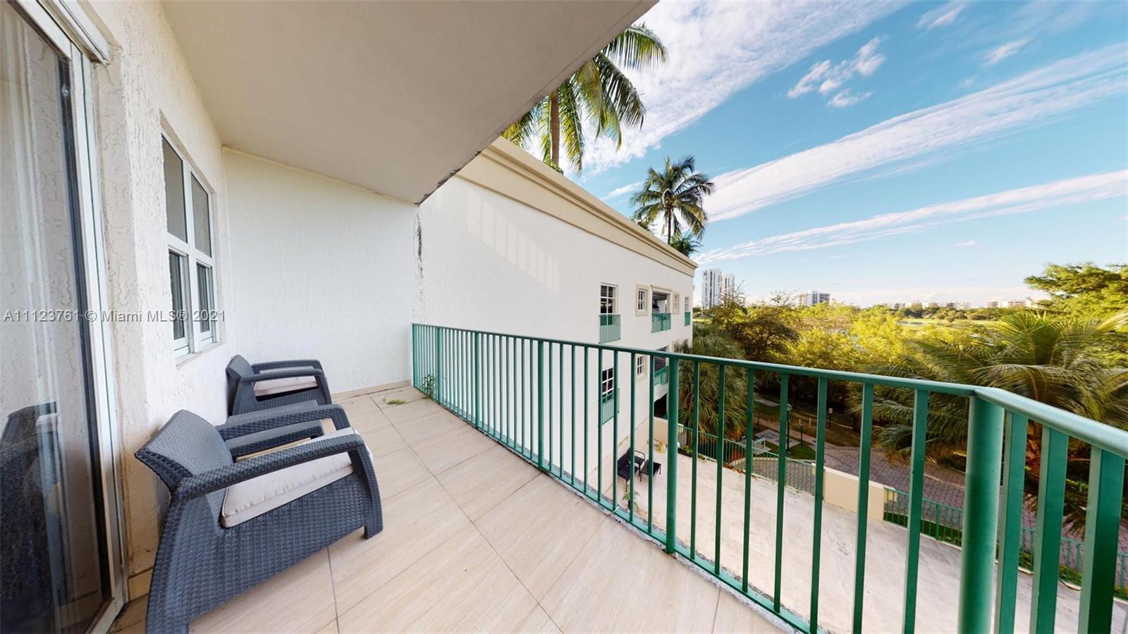 TURNBERRY VLG NO TOWER CO - Residential