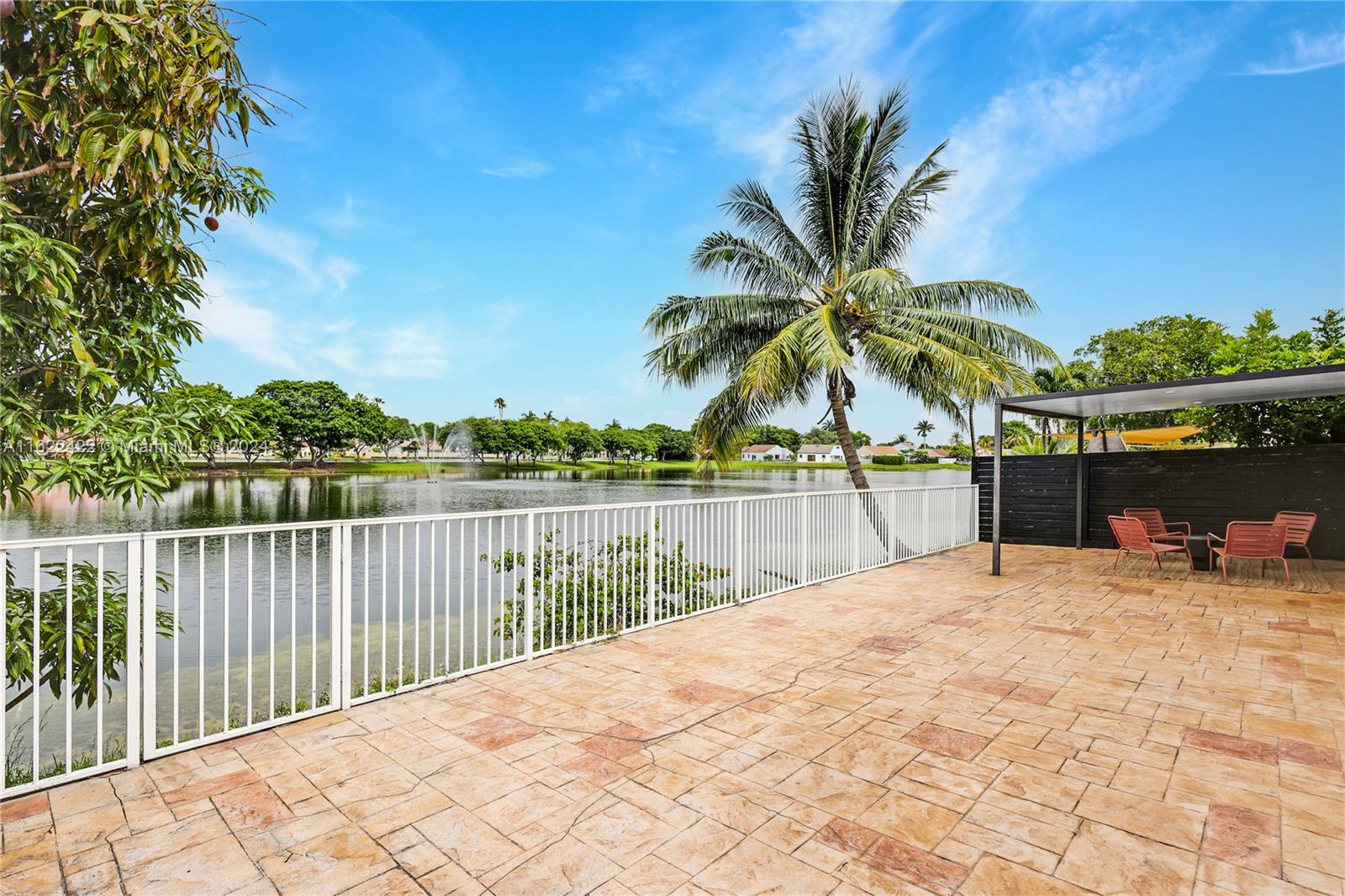 LAKES OF AVALON SEC 3 - Residential