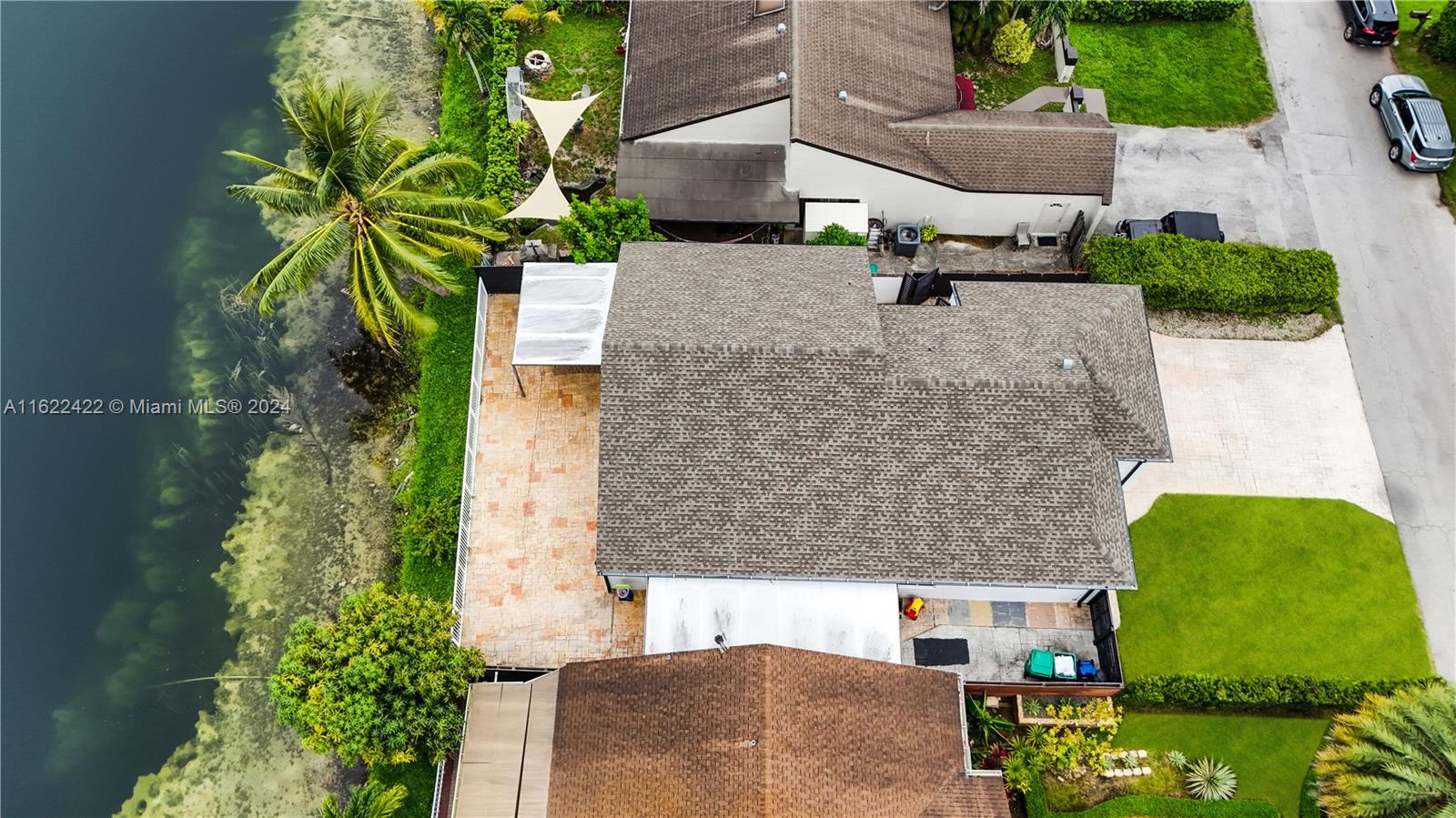LAKES OF AVALON SEC 3 - Residential
