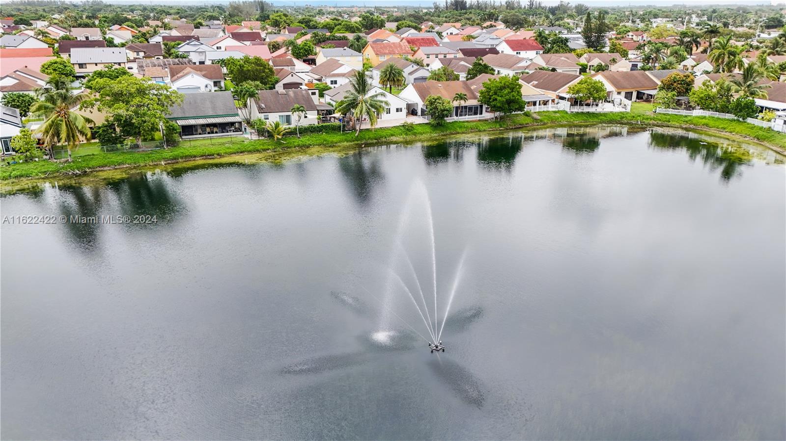LAKES OF AVALON SEC 3 - Residential