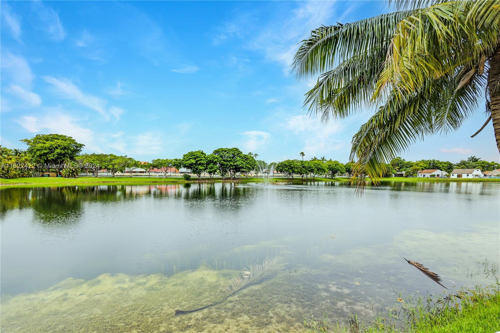 LAKES OF AVALON SEC 3 - Residential