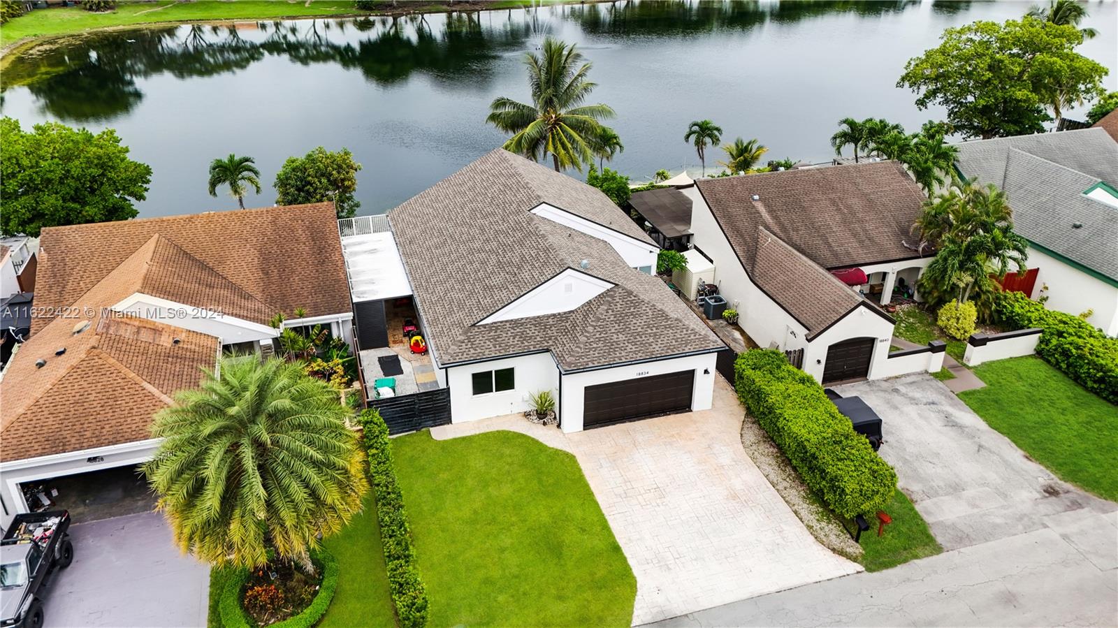 LAKES OF AVALON SEC 3 - Residential
