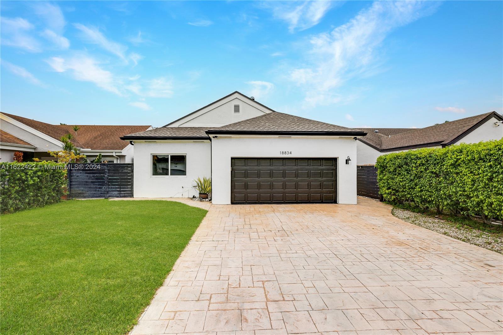 LAKES OF AVALON SEC 3 - Residential