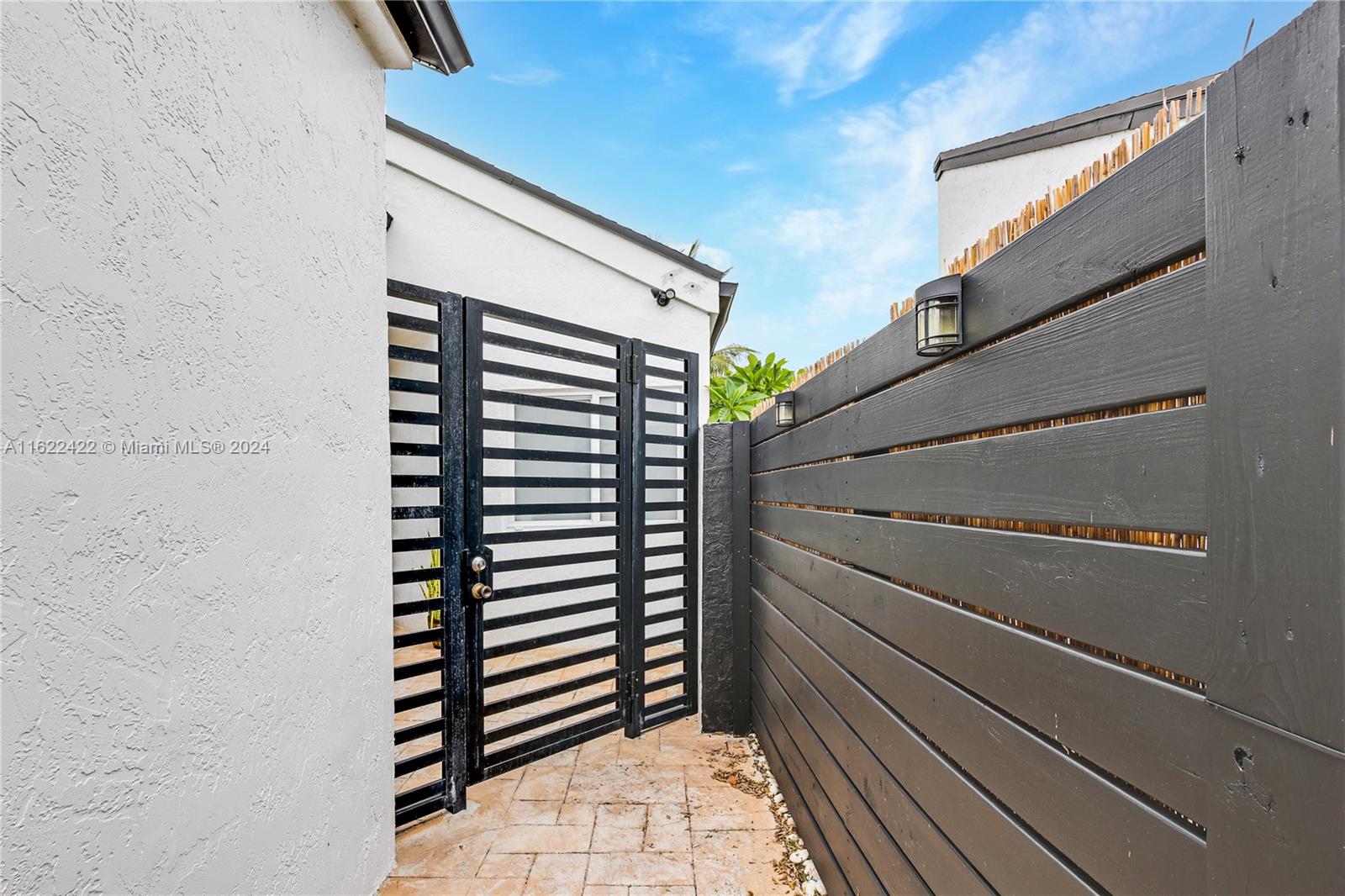 LAKES OF AVALON SEC 3 - Residential