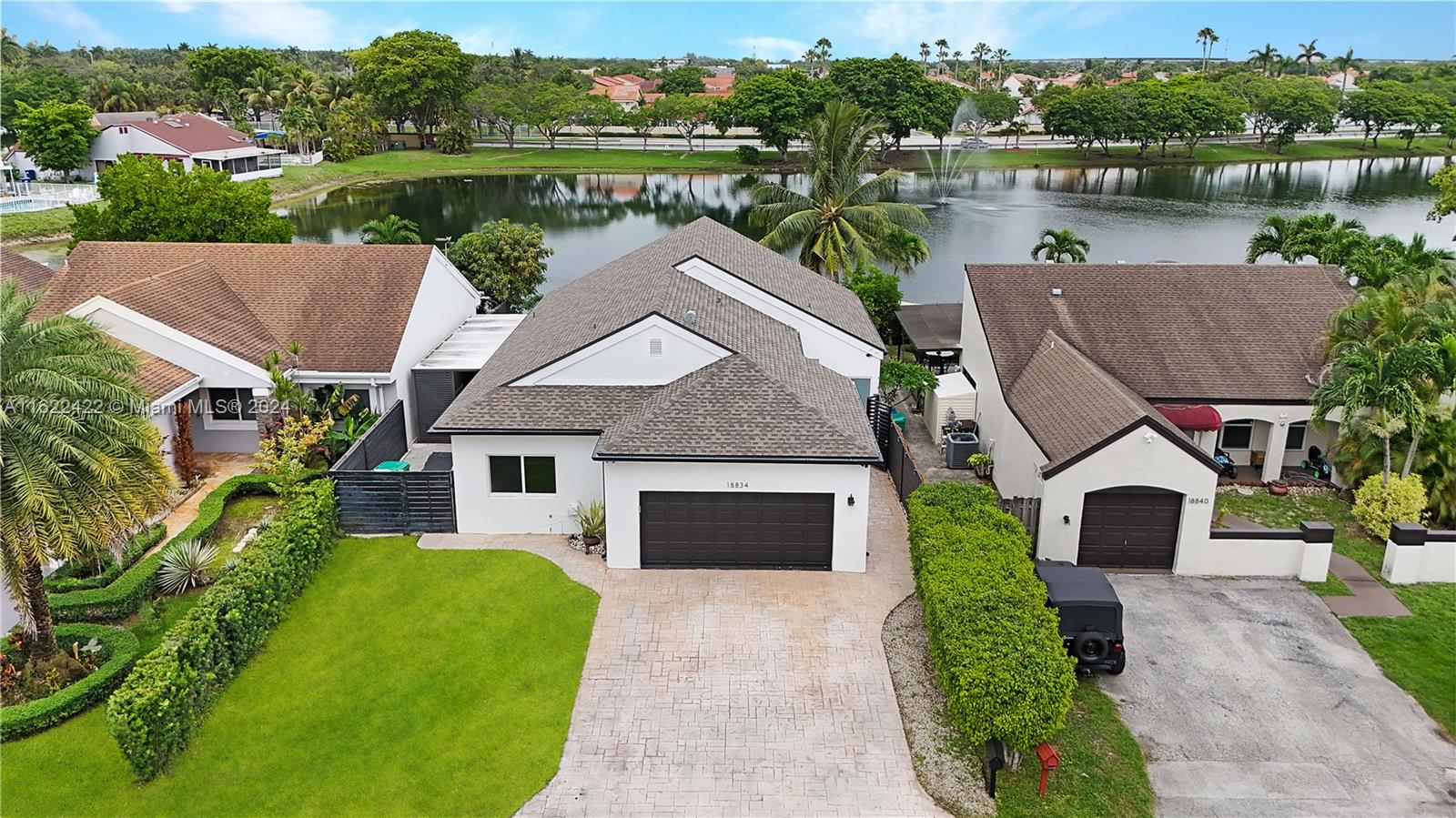 LAKES OF AVALON SEC 3 - Residential